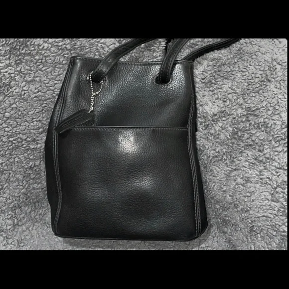 Coach Large Black Leather Bucket Bag model 4923 - Picture 4 of 12